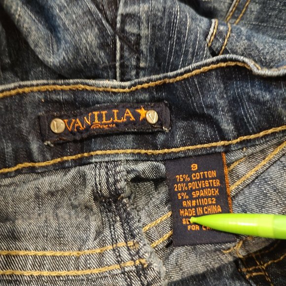 Vanilla: Denim Skirt with Studs On The Back (Vintage) - Picture 5 of 5